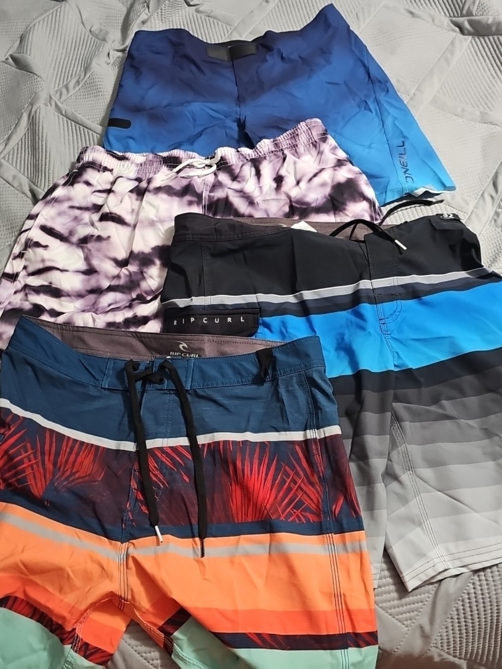 Bundle Of 4 Swim Trunks Men's 32/33/XL New/NWOT Condition